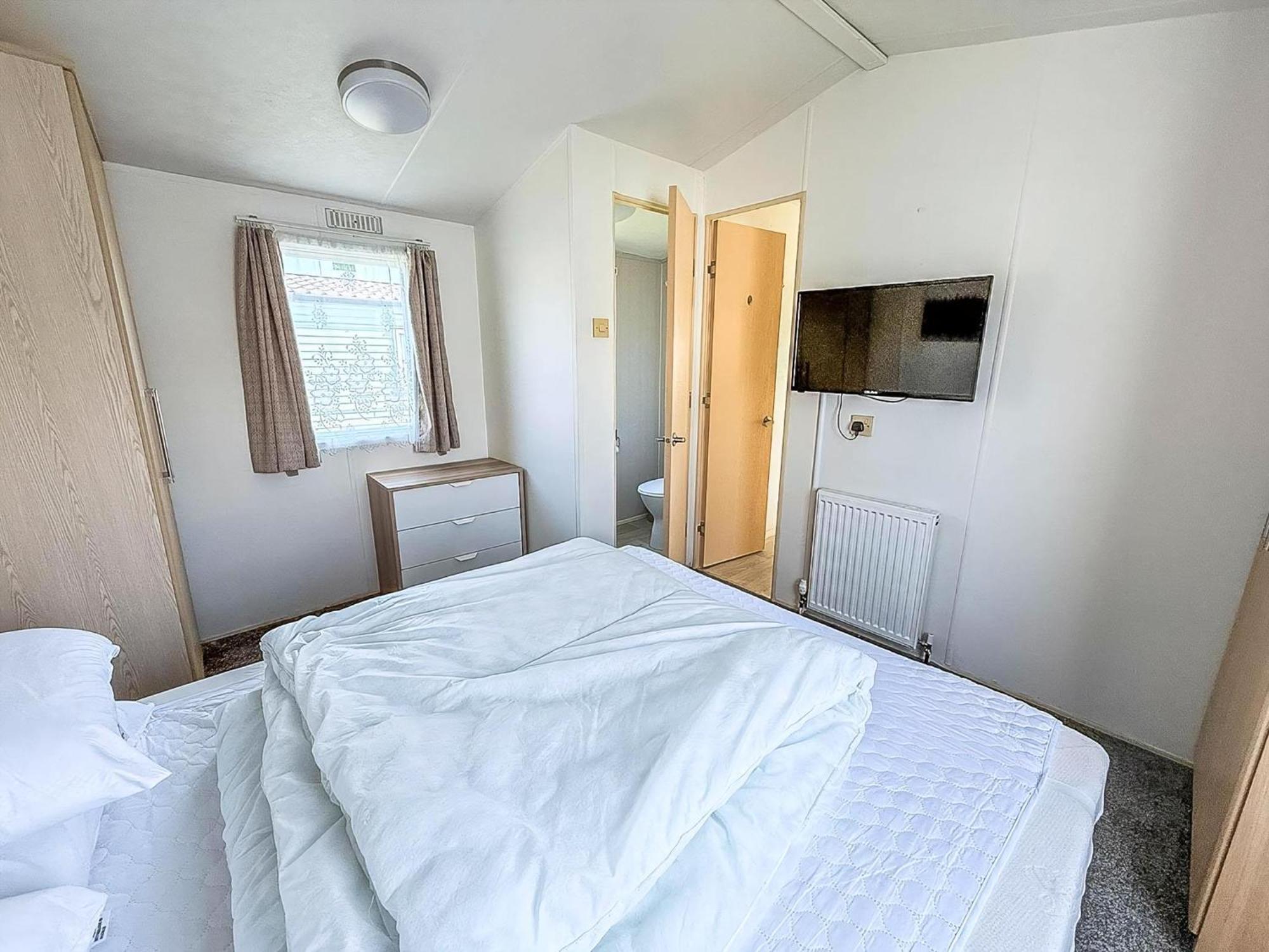6 Berth Staycation Caravan Nearby Clacton-On-Sea In Essex Ref 26254E Buitenkant foto
